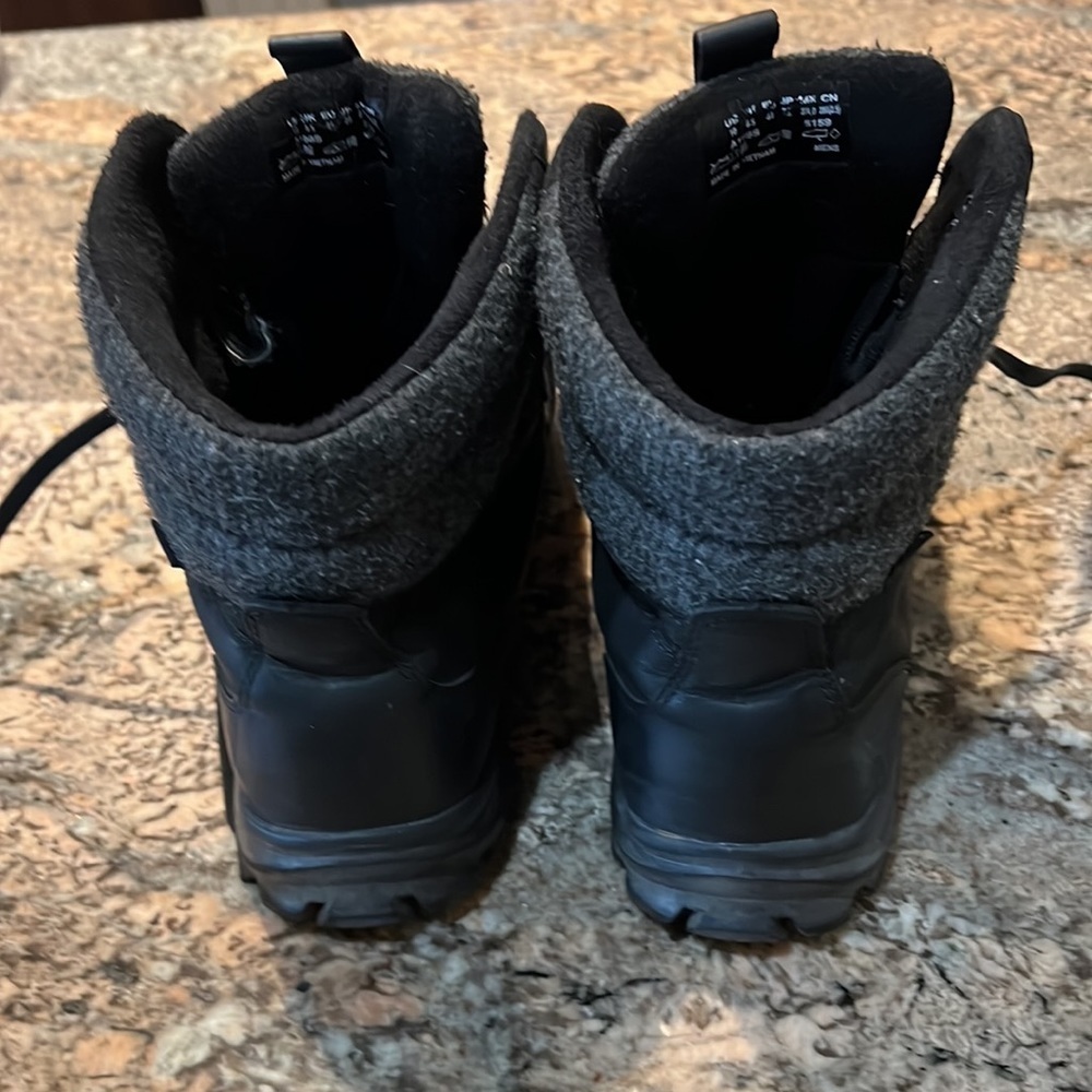 Timberland Boots - Picture 6 of 14